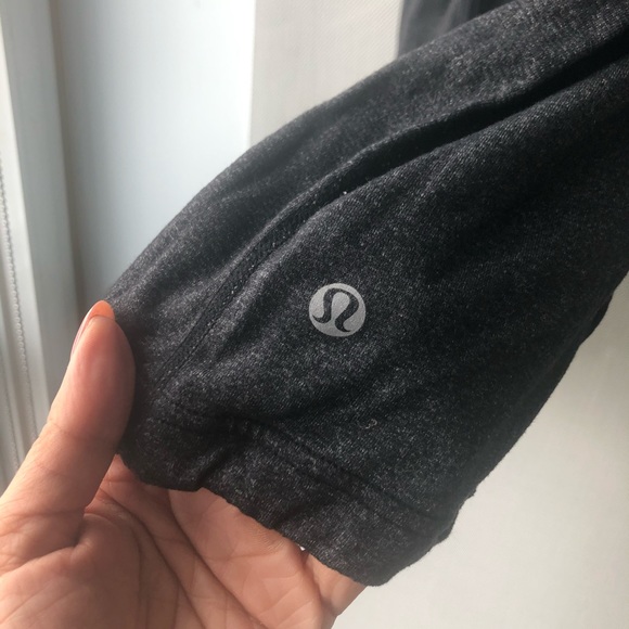 Light weight tank - heathered grey & black piping - Picture 3 of 4